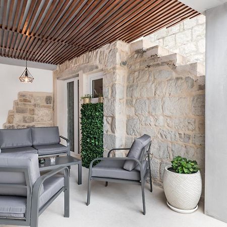 Heritage Apartman Geza In Centar With Private Parking Kaštela Esterno foto