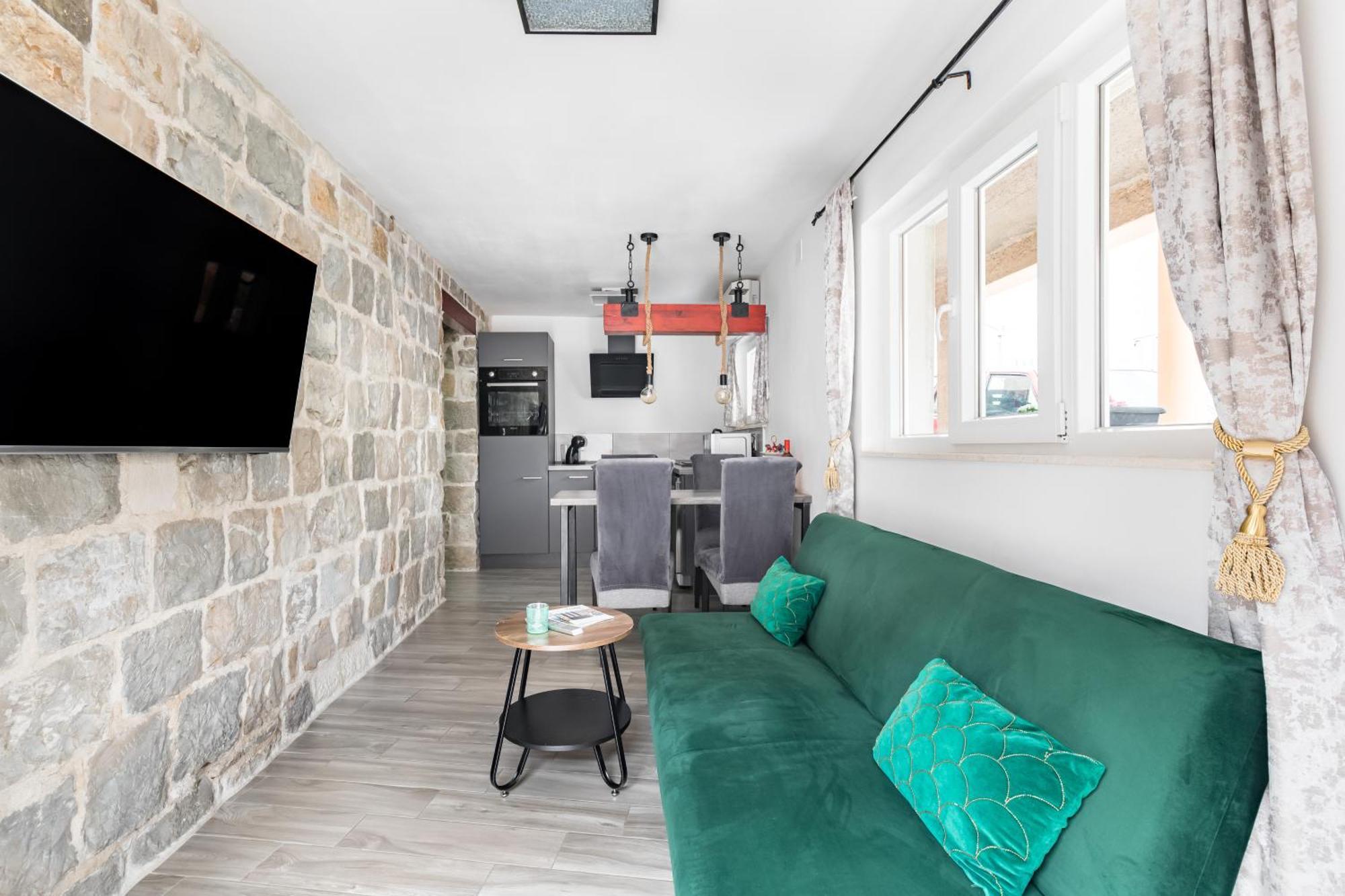 Heritage Apartman Geza In Centar With Private Parking Kaštela Esterno foto